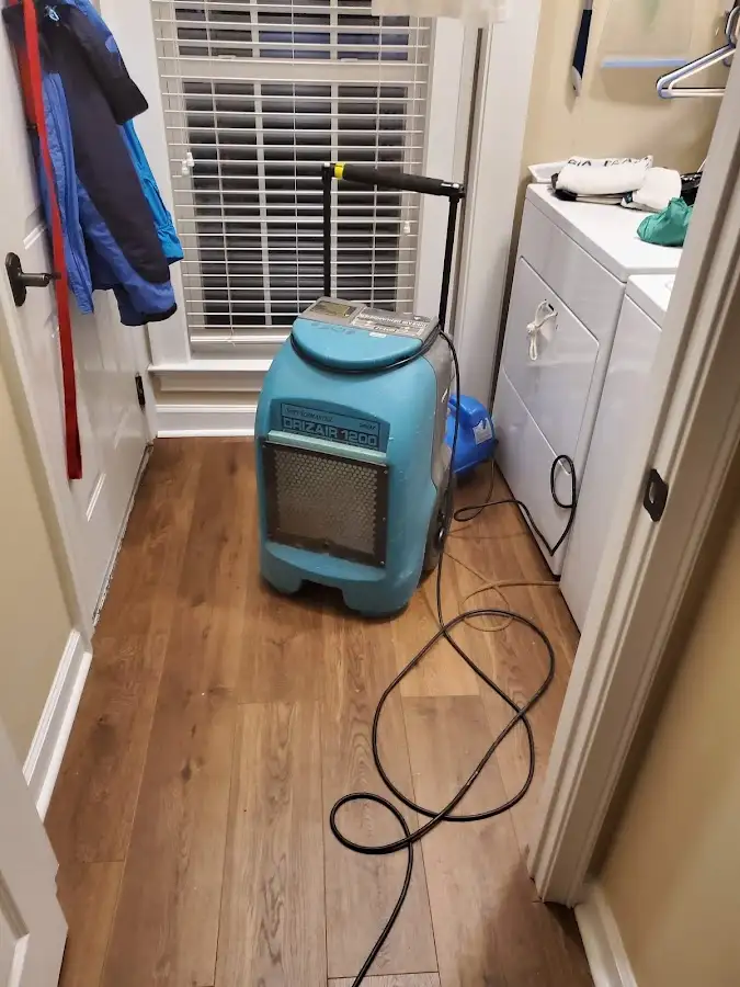 Commercial dehumidifier deployed for Flood Damage Cleanup in Lacy-Lakeview